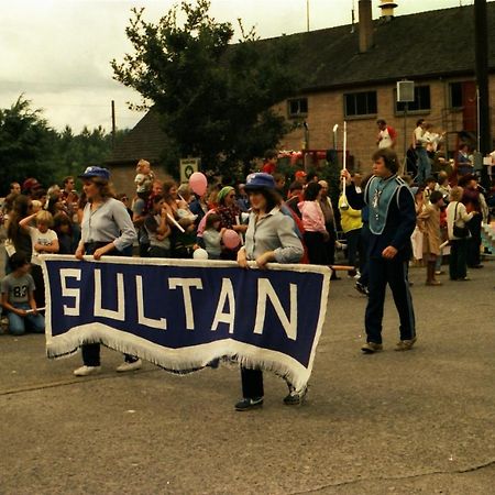 Dutch Cup Motel Sultan Exterior photo